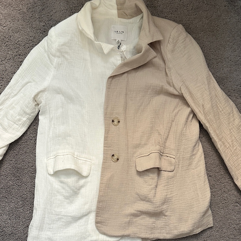 Le Lis Beige and White Women's Blazer